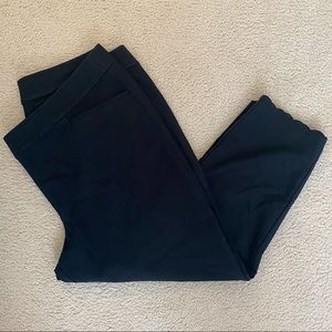 Black Loft Capri with Scalloped Detail